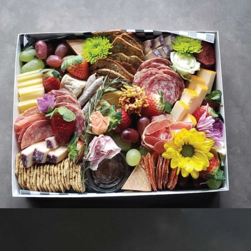 Grande boîte gourmande de fromages et charcuteries